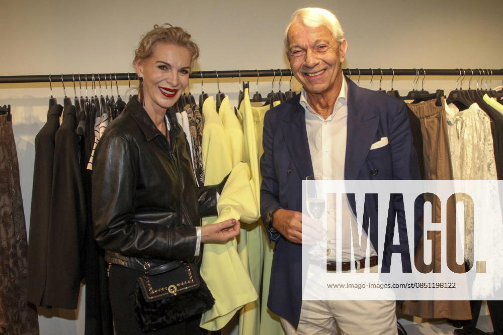Abb Grit Weiss and Jo Groebel media expert as guests at the Riani Store Opening on Thursday 19 03 2026 in Hamburg Hamburg Germany