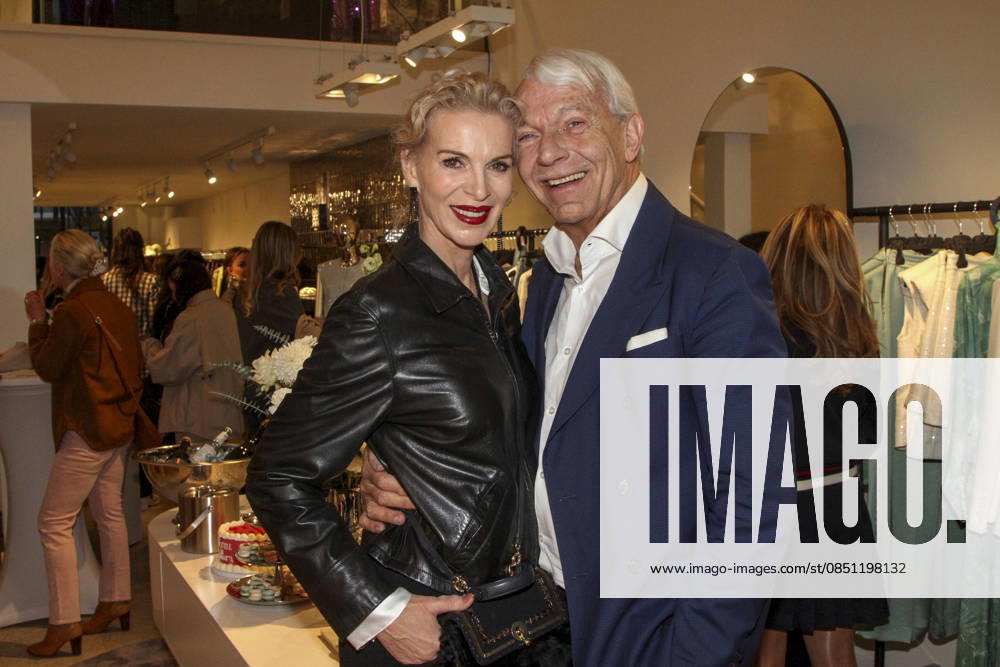 Abb Grit Weiss and Jo Groebel media expert as guests at the Riani Store Opening on Thursday 19 03 2026 in Hamburg Hamburg Germany