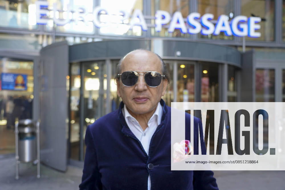 Cntv Hadi Teherani as guest at the Lind Goldhasen Easter Charity and celebration 20 years Europa Passage Thursday 19 03 2026 in Hamburg Hamburg Germany