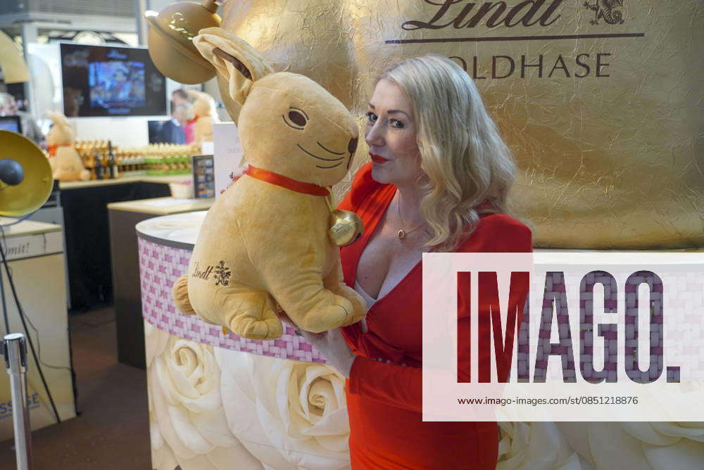 Cntv Sandra Quadflieg as guest at the Lind Goldhasen Easter Charity and celebration 20 years Europa Passage Thursday 19 03 2026 in Hamburg Hamburg Germany