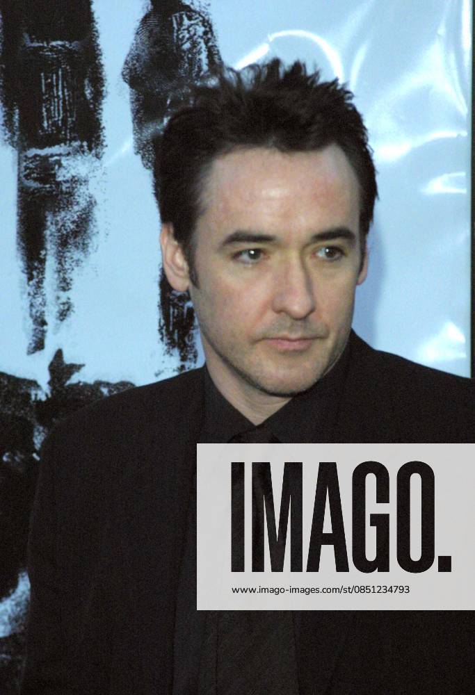 IDENTITY TR Apr. 23, 2003 - Hollywood, CA, USA - K30103TR.WORLD PREMIERE OF IDENTITY .GRAUMAN S CHINESE THEATRE, HOLLYWOOD, CA.04 23 2003. TOM RODRIGUEZ 2003.JOHN CUSACK