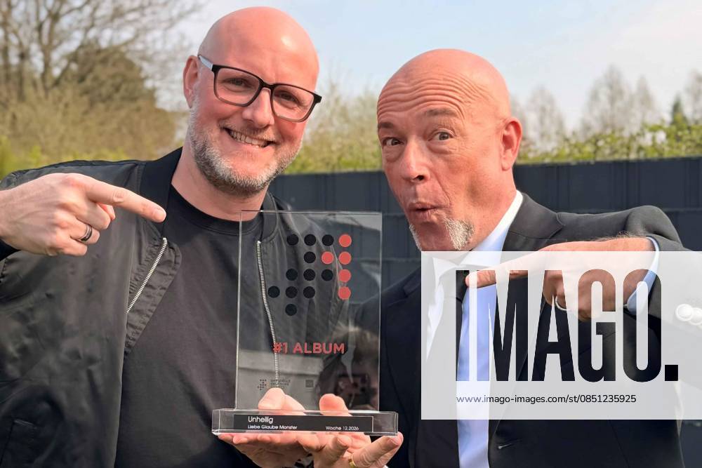 Der Graf and Henning Verlage both Unheilig with the Number 1 Award of the Official German Charts