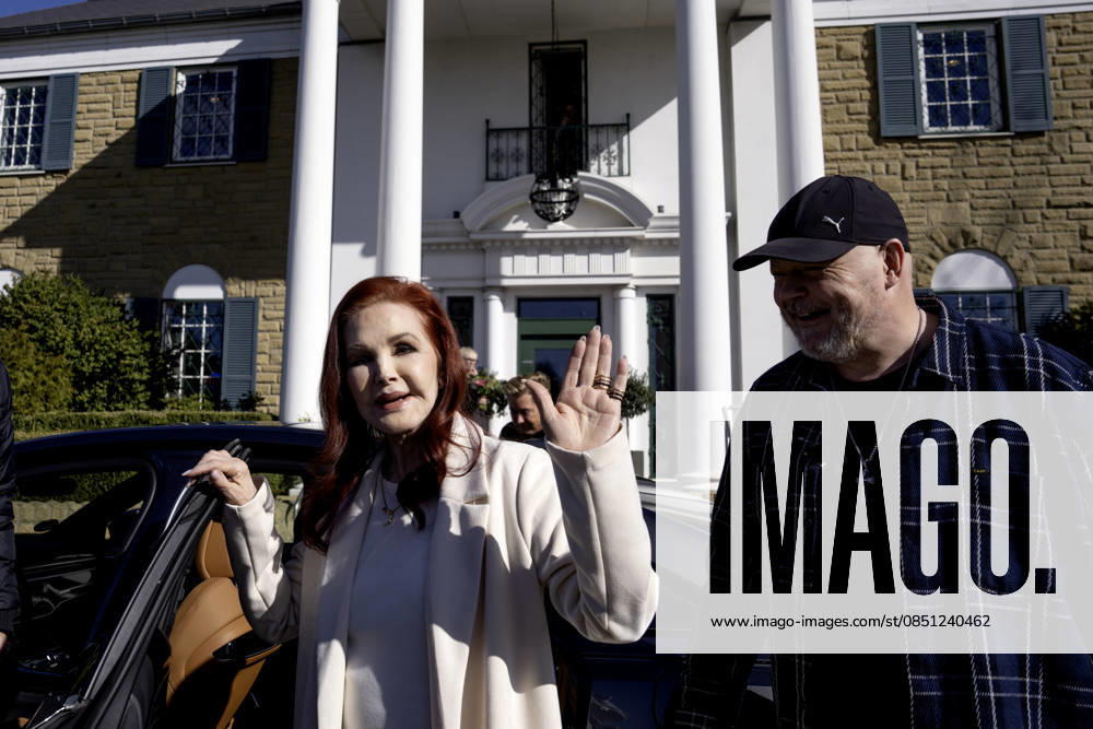 DENMARK Priscilla Presley visits Memphis Mansion in Randers Priscilla Presley is welcomed by Henrik Knudsen, who runs Memphis Mansion, during her visit to the Elvis museum Memphis Mansion in Randers on Friday, March 20, 2026 Priscilla Presley, who was married to Elvis Presley, is giving three lectures in Denmark The first is on Saturday Photo