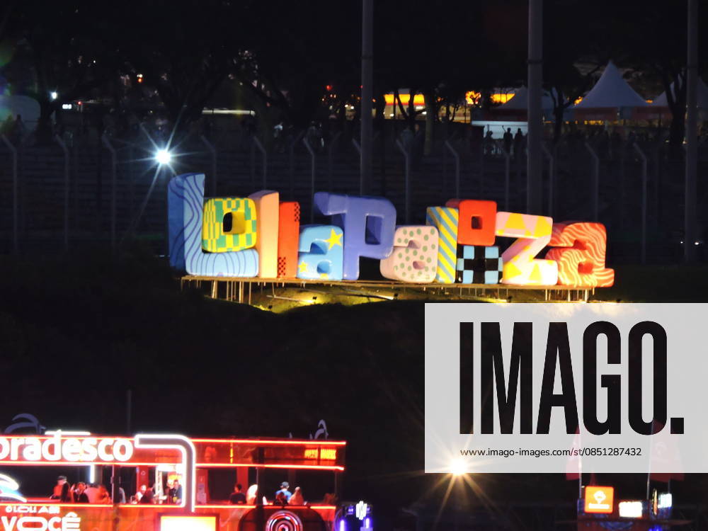 Lollapalooza movement Sao Paulo (SP), March 20, 2026 - Culture Shows Festival - Crowd movement around the stages and lounge in the late afternoon of the first day of the Lollapalooza festival at the Interlagos racetrack in the southern zone of Sao Paulo. This Friday, March 20, 2026 (Foto: Leandro Chemalle Thenews2 imago images) Lollapalooza movement