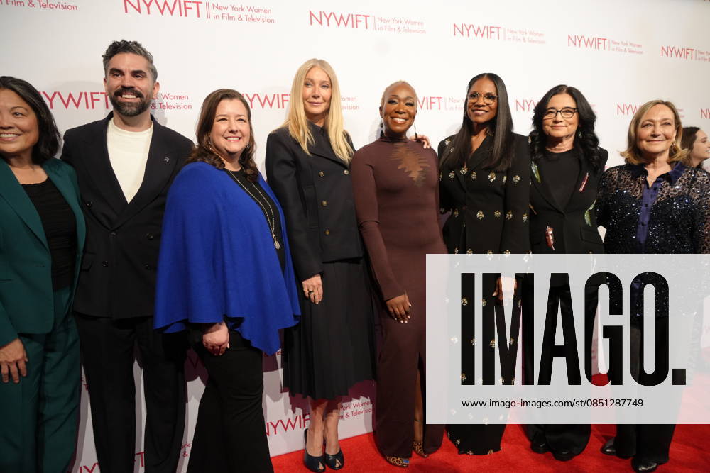 GWYNETH PALTROW poses with guests at the New York Women In Film And Television MUSE Awards 2026.Cipriani 42nd Street,, NYC.March 20, 2026. New York USA - ZUMAms4_ 20260320_faf_ms4_020