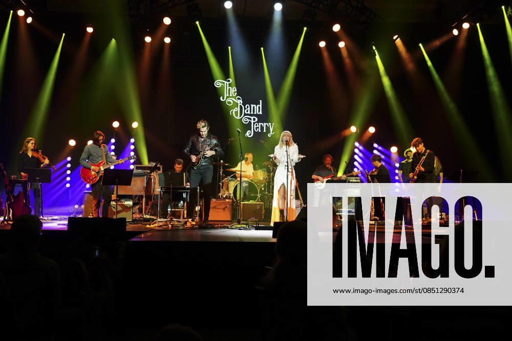 NASHVILLE, TENNESSEE March 20 Kimberly Perry of The Band Perry performs at the Big Machine Label Group lunch and performance during CRS 2026 at Omni Nashville Hotel on March 20, 2026 in Nashville, Tennessee Credit Mickey Bernal AdMedia 454297 2026 03 21