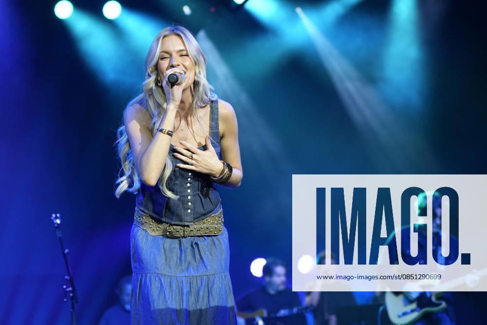 NASHVILLE, TENNESSEE -MARCH 20: MacKenzie Carpenter performs at the Big Machine Label Group lunch and performance during CRS 2026 at Omni Nashville Hotel on March 20, 2026 in Nashville, Tennessee. Credit: AdMedia. USA - ZUMAa123 20260320_zaa_a123_291