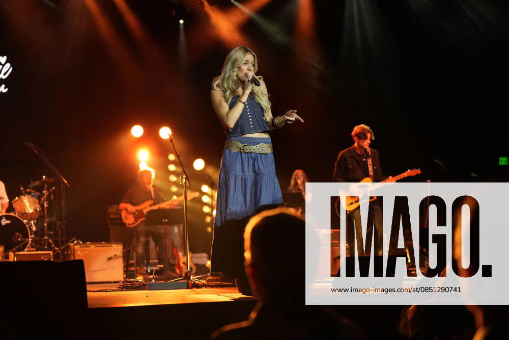 NASHVILLE, TENNESSEE -MARCH 20: MacKenzie Carpenter performs at the Big Machine Label Group lunch and performance during CRS 2026 at Omni Nashville Hotel on March 20, 2026 in Nashville, Tennessee. Credit: AdMedia. USA - ZUMAa123 20260320_zaa_a123_305