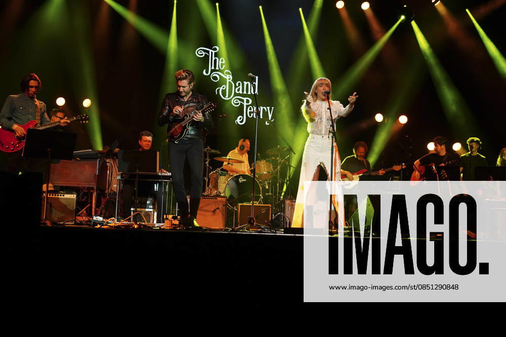 NASHVILLE, TENNESSEE - March 20: Kimberly Perry of The Band Perry performs at the Big Machine Label Group lunch and performance during CRS 2026 at Omni Nashville Hotel on March 20, 2026 in Nashville, Tennessee. Credit: AdMedia. USA - ZUMAa123 20260321_zaa_a123_008