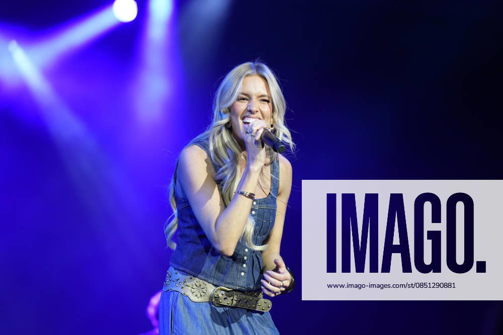 NASHVILLE, TENNESSEE -MARCH 20: MacKenzie Carpenter performs at the Big Machine Label Group lunch and performance during CRS 2026 at Omni Nashville Hotel on March 20, 2026 in Nashville, Tennessee. Credit: AdMedia. USA - ZUMAa123 20260320_zaa_a123_326