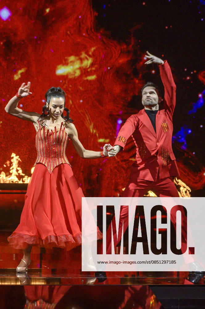 Nadja Benaissa with Vadim Garbuzov in the third live show of the 19th season of the RTL dance show Let s Dance at the MMC Coloneum Cologne, 20 03 2026 Foto:xW.xRanderathx xFuturexImagex lets_dance2003_6335