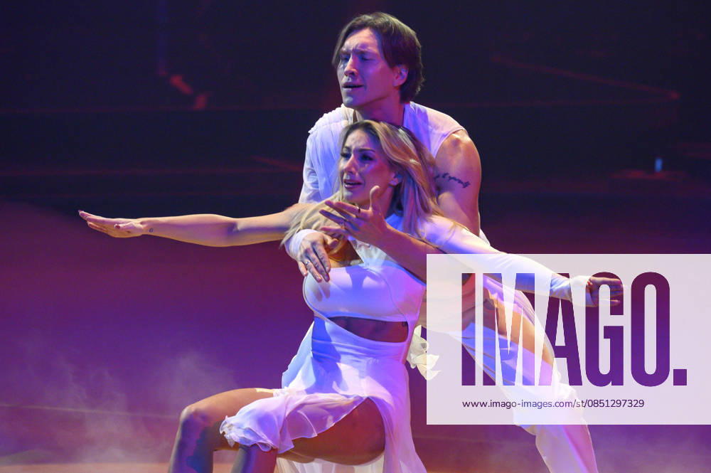 Anna Carina Woitschack with Evgeny Vinokurov in the third live show of season 19 of the RTL dance show Let s Dance at the MMC Coloneum Cologne, 20 03 2026 Foto:xW.xRanderathx xFuturexImagex lets_dance2003_6428