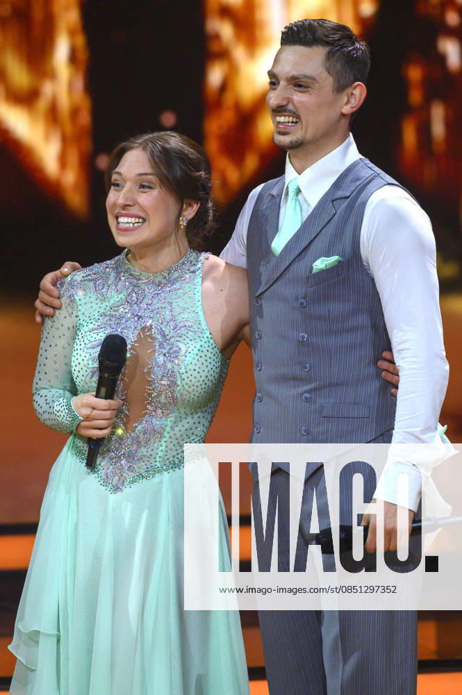 Bianca Heinicke with Zsolt Sandor Cseke in the third live show of the 19th season of the RTL dance show Let s Dance at the MMC Coloneum Cologne, 20 03 2026 Foto:xW.xRanderathx xFuturexImagex lets_dance2003_6453