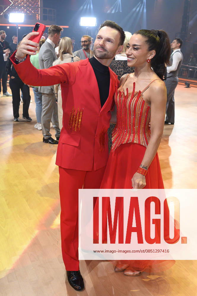 Nadja Benaissa with Vadim Garbuzov in the third live show of the 19th season of the RTL dance show Let s Dance at the MMC Coloneum Cologne, 20 03 2026 Foto:xW.xRanderathx xFuturexImagex lets_dance2003_6504