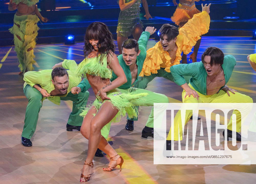The dance couples in the third live show of the 19th season of the RTL dance show Let s Dance at the MMC Coloneum Cologne, 20 03 2026 Foto:xW.xRanderathx xFuturexImagex lets_dance2003_6557