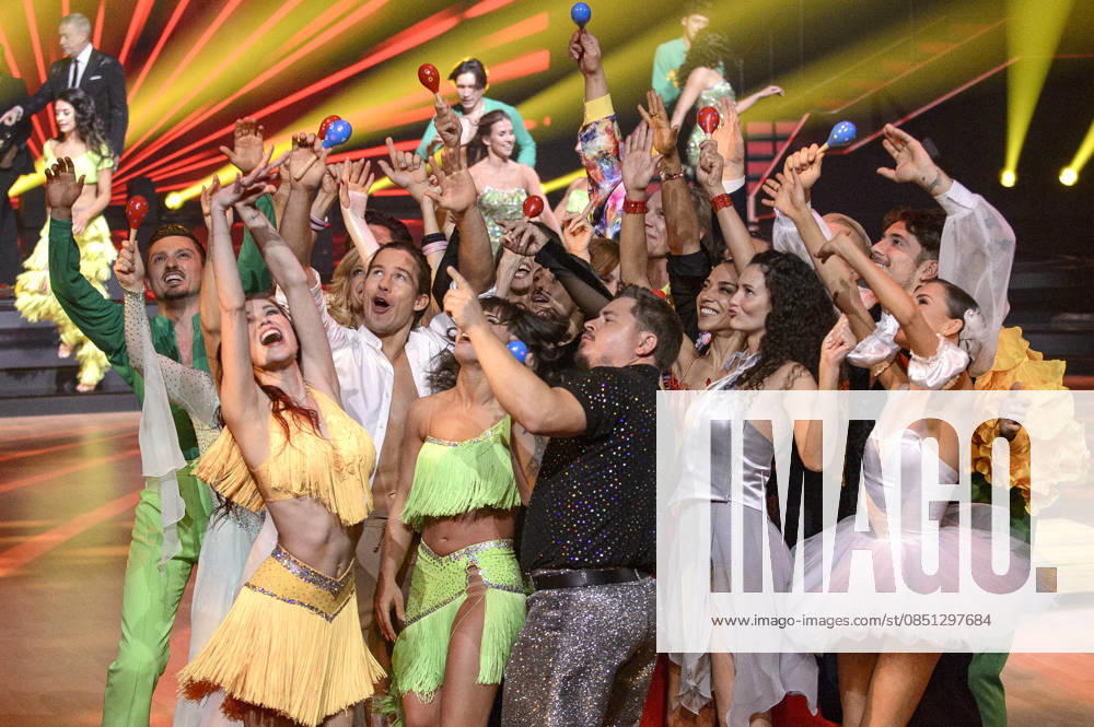 The dance couples in the third live show of the 19th season of the RTL dance show Let s Dance at the MMC Coloneum Cologne, 20 03 2026 Foto:xW.xRanderathx xFuturexImagex lets_dance2003_6560