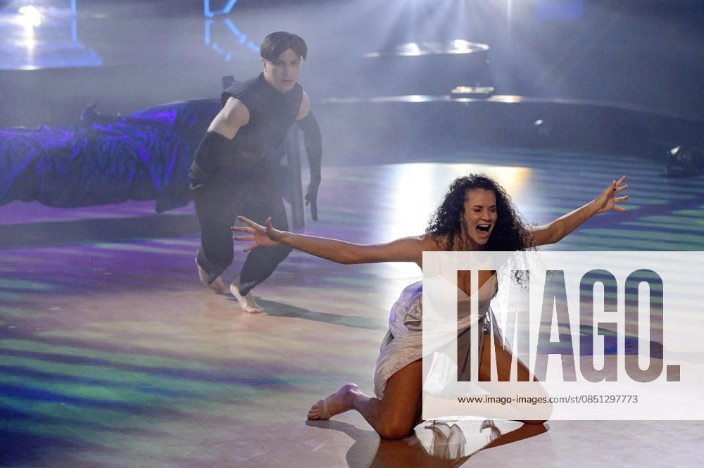 Betty Taube with Alexandru Ionel in the third live show of the 19th season of the RTL dance show Let s Dance at the MMC Coloneum Cologne, 20 03 2026 Foto:xW.xRanderathx xFuturexImagex lets_dance2003_6617