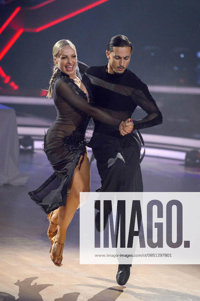 Milano with Marta Arndt in the third live show of the 19th season of the RTL dance show Let s Dance at the MMC Coloneum Cologne, 20 03 2026 Foto:xW.xRanderathx xFuturexImagex lets_dance2003_6640