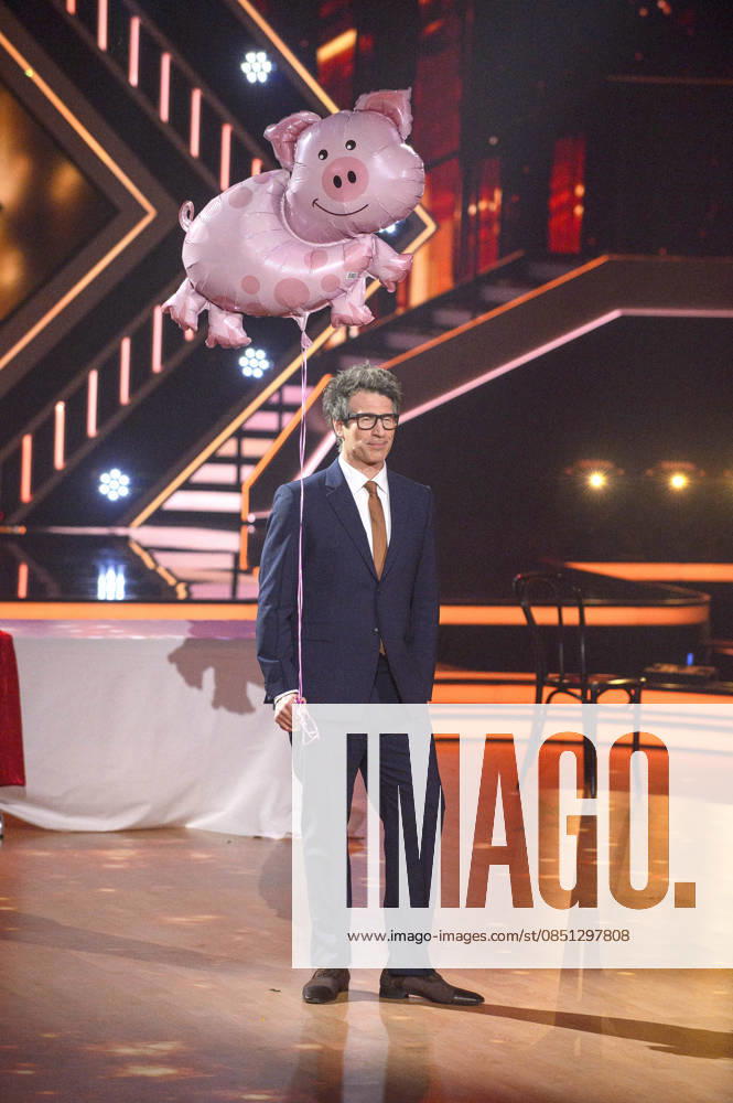 Daniel Hartwich in the third live show of season 19 of the RTL dance show Let s Dance at the MMC Coloneum Cologne, 20 03 2026 Foto:xW.xRanderathx xFuturexImagex lets_dance2003_6647