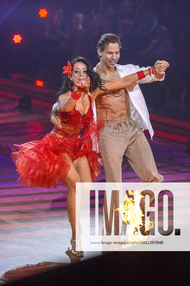 Joel Mattli with Malika Dzumaev in the third live show of season 19 of the RTL dance show Let s Dance at the MMC Coloneum Cologne, 20 03 2026 Foto:xW.xRanderathx xFuturexImagex lets_dance2003_6677