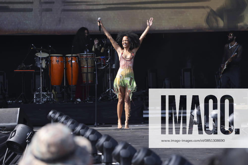 Agnes Nunes will perform at Lollapalooza Brazil 2026 in Sao Paulo. Sao Paulo (SP), March 21, 2026 Lollapalooza Brazil Show Agnes Nunes Singer and songwriter Agnes Nunes performs during the Lollapalooza Brazil festival, held at the Interlagos racetrack in the southern part of Sao Paulo. The event brings together national and international artists for three days of shows and musical attractions. (Foto: Leco Viana Thenews2 imago images) Agnes Nunes will perform at Lollapalooza Brazil 2026 in Sao Paulo.