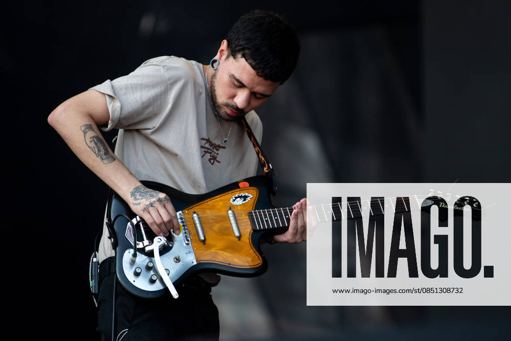 SaO PAULO, SP - 21.03.2026: LOLLAPALOOZA BRASIL 2026 - Show by the band from Sergipe, Cidade Dormitorio, on the afternoon of this Saturday (21), the second day of the Lollapalooza festival, held at the Interlagos racetrack in Sao Paulo, SP. x2909287x RodileixMorais