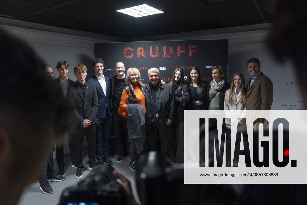 AMSTERDAM - Jordi and Danny Cruijff together with Barcelona President Joan Laporta prior to the world premiere of the four-part documentary Cruijff in the Johan Cruijff ArenA. JEROEN JUMELET ANP netherlands out - belgium out
