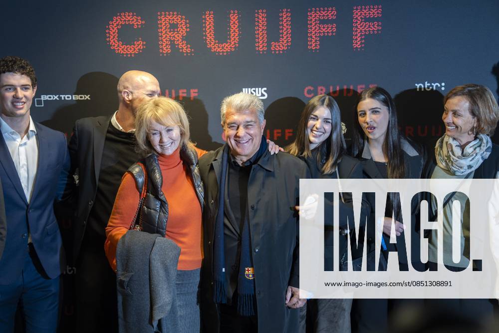 AMSTERDAM - Jordi and Danny Cruijff together with Barcelona President Joan Laporta prior to the world premiere of the four-part documentary Cruijff in the Johan Cruijff ArenA. JEROEN JUMELET ANP netherlands out - belgium out