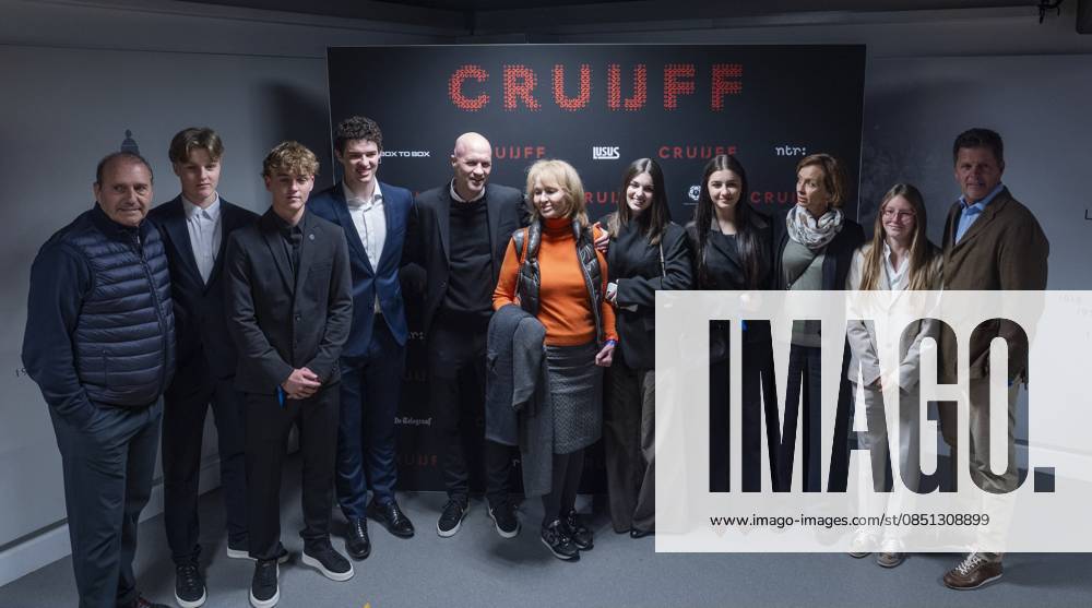 AMSTERDAM - Jordi and Danny Cruijff and family prior to the world premiere of the four-part documentary Cruijff in the Johan Cruijff ArenA. JEROEN JUMELET ANP netherlands out - belgium out