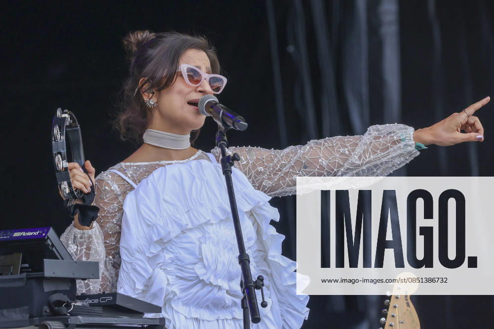 Papisa will perform at Lollapalooza Brazil 2026 in Sao Paulo. Sao Paulo (SP), March 22, 2026 Lollapalooza Brazil Show Papisa Singer and songwriter Papisa performs during the Lollapalooza Brazil festival, held at the Interlagos racetrack in the southern part of Sao Paulo. The event brings together national and international artists for three days of shows and musical attractions, this Sunday, March 23, 2026. (Foto: Leco Viana Thenews2 imago images) Papisa will perform at Lollapalooza Brazil 2026 in Sao Paulo.
