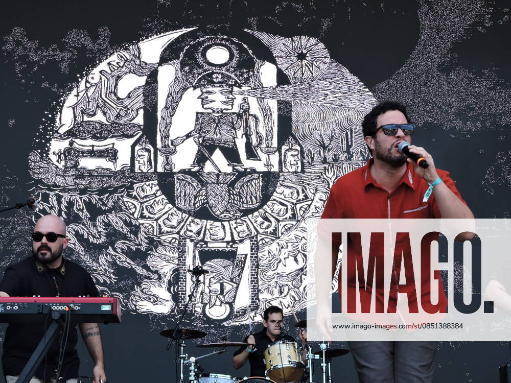 I m going to Lollapalooza. Sao Paulo (SP), 03 22 2026 - Culture Music Shows - The rock band Papangu opens the day on the Flying Fish stage on the last day of Lollapalooza 2026 at the Interlagos racetrack in the south of Sao Paulo, this Sunday, March 22, 2026. (Foto: Leandro Chemalle Thenews2 imago images) I m going to Lollapalooza.