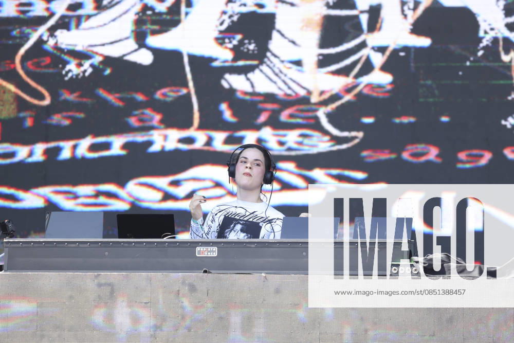 DJ Analu will perform at Lollapalooza Brazil 2026 in Sao Paulo. Sao Paulo (SP), March 22, 2026 Lollapalooza Brazil Show DJ Analu DJ Analu performs during the Lollapalooza Brazil festival, held at the Interlagos racetrack in the southern part of Sao Paulo. The event brings together national and international artists for three days of shows and musical attractions, this Sunday, March 22, 2026. (Foto: Leco Viana Thenews2 imago images) DJ Analu will perform at Lollapalooza Brazil 2026 in Sao Paulo.