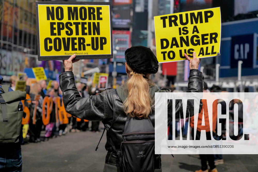 No War With Iran rally at the Times Square Recruiting Station.Times Square NYC. Demonstration against Trump and the Middle East.War. New York USA - ZUMAh156 20260322_znp_h156_005