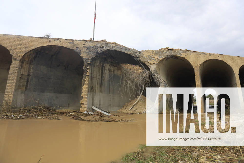 The Qasmiyeh Bridge in southern Lebanon was heavily damaged after being struck twice by Israeli warplanes, cutting a vital route connecting Sidon, Zahrani, and the city of Tyre. The strike is part of a series of attacks targeting key infrastructure, following earlier hits on bridges in Qaqaiyat al-Jisr and the Zahrani area. Tyre Lebanon - ZUMAb339 20260323_znp_b339_008
