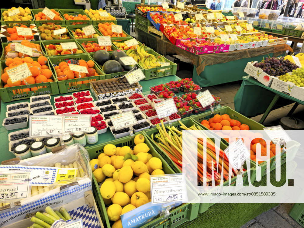 Fruit and vegetable market at the Viktualienmarkt in Munich The display of a fruit and vegetable vendor at the Viktualienmarkt in Munich with fresh produce FOR
