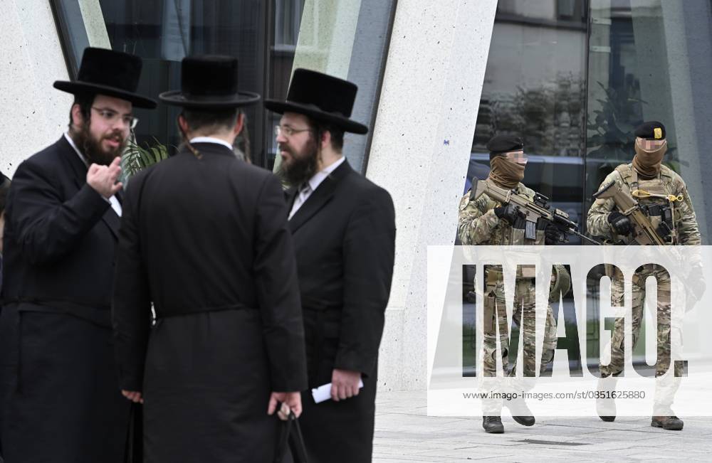 Military Presence In Belgian Streets ANTWERPEN, BELGIUM - MARCH 24 : Military personnel are being deployed on the streets to bolster security in Belgian cities, with a particular focus on guarding Jewish targets March 24, 2026 in Antwerpen, Belgium, 24 03 2026 Antwerpen Belgium