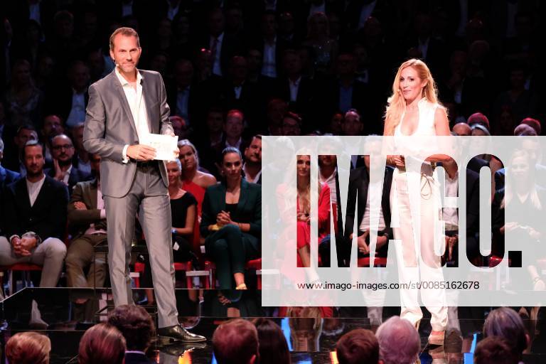 Hamburg Matthias Brügelmann and Andrea Kaiser Presentation of the Sport Bild Award in the fish auction hall Große Elbstraße in Hamburg on 27 8 2018