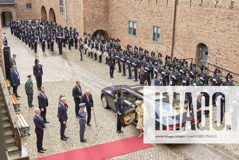 Belgian Royal Couple Visits Norway - Day 2 Queen Mathilde and King Philippe of Belgium visited the Akershus Fortress where they eated with king King Harald V and Queen Sonja and Prince Haakon in Olso, Norway on March 25, 2026, during the second day of the official visit in Norway. Photo by Olivier Polet ABACAPRESS.COM Oslo Norway