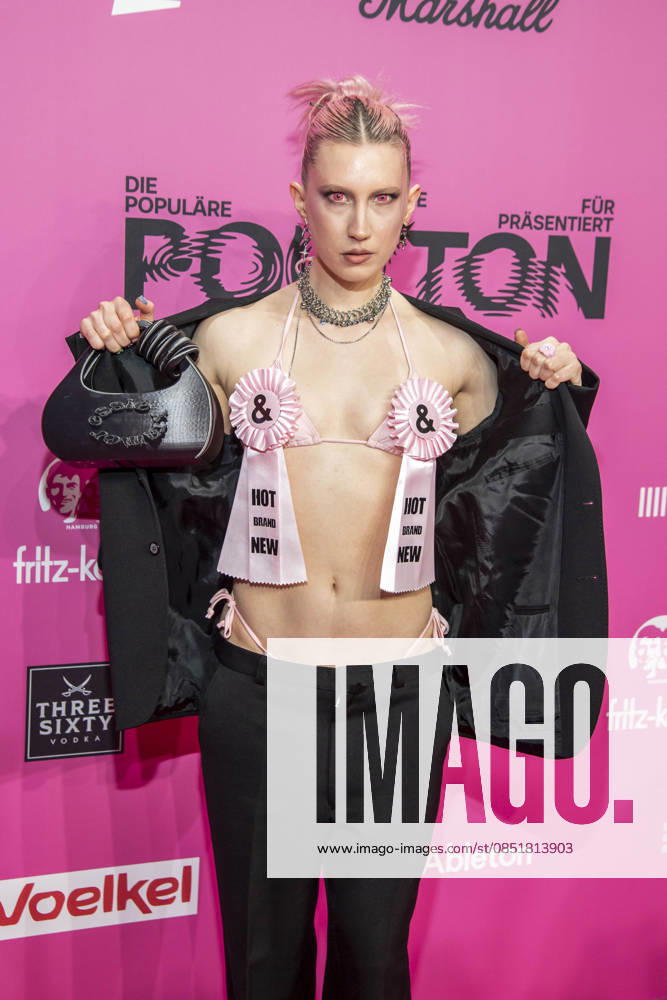 ABB POLYTON Floss, singer on the red carpet at the Polyton Music Prize Award Ceremony 2026 at Atelier GardensBerkin on Wednesday 25 03 2026 in Berlin Berlin Germany