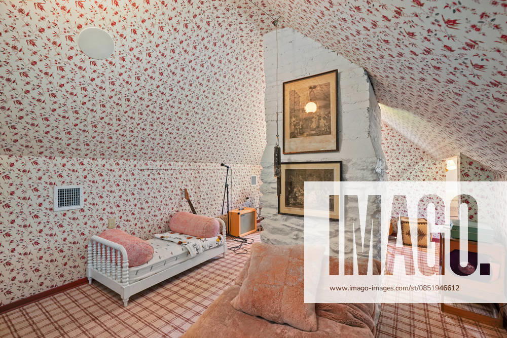 Drew Barrymore is selling her huge historic 1740s estate just TWO years after she bought it for eye-watering £3.7m Story from Jam Press (Drew Barrymore Estate) Pictured: The £3.7m estate. Drew Barrymore is selling her huge historic 1740s estate just TWO years after she bought it for eye-watering £3.7m Hollywood star Drew Barrymore is selling her huge estate just two years after she bought it. The actress and talk show host has listed her sprawling home for .99m (£3.7m). The historic six-bedroom, nine-bathroom estate in Harrison, Westchester County, New York, has nearly 12 acres of land and dates back to the 1740s. Barrymore bought it as a convenient countryside escape from New York City, where she films her talk show. But it needed a