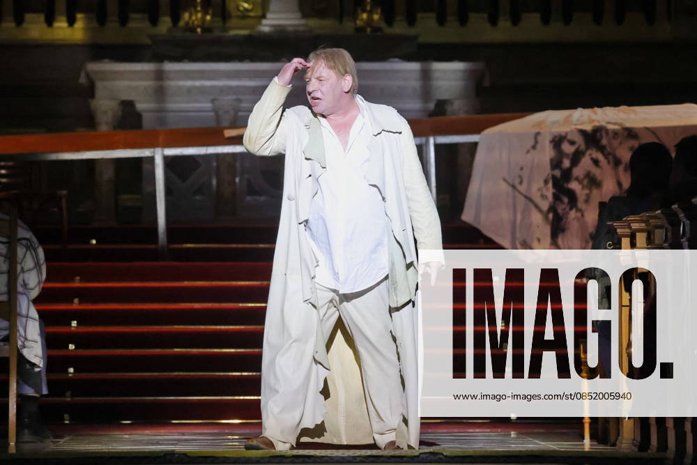 Ben Becker, actor, on anniversary tour for 10 years of ÒI, JudasÓ live at Berlin Cathedral, Berlin, Berlin