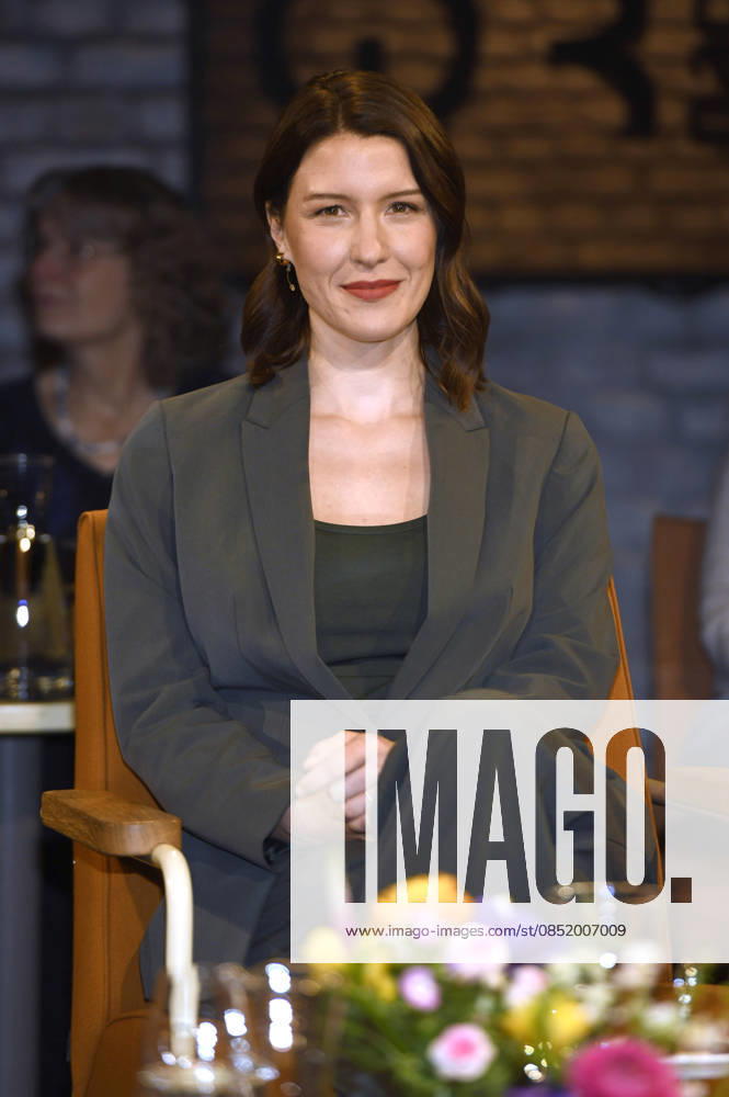 Hannah Emde at the recording of the RB talk show 3nach9 at Radio Bremen Studio Bremen, 27 03 2026 Foto:xC.xNiehausx xFuturexImagex 3nach9_6304