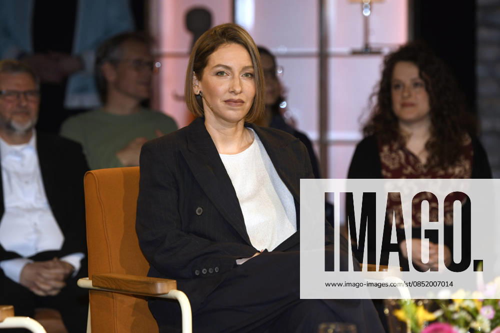 Katharina Willinger at the recording of the RB talk show 3nach9 at Radio Bremen Studio Bremen, 27 03 2026 Foto:xC.xNiehausx xFuturexImagex 3nach9_6308