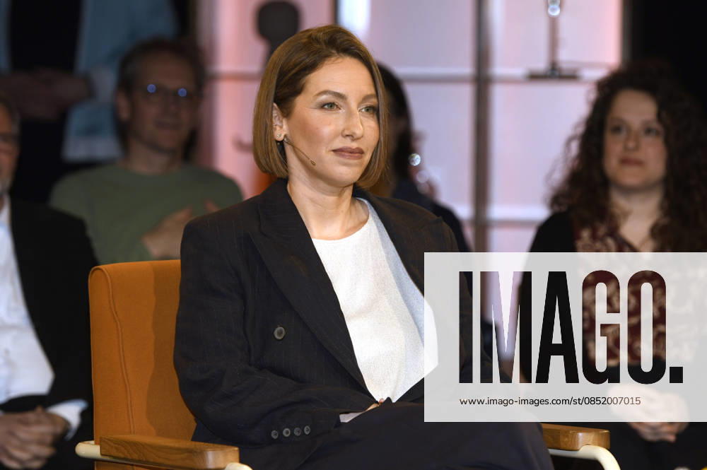 Katharina Willinger at the recording of the RB talk show 3nach9 at Radio Bremen Studio Bremen, 27 03 2026 Foto:xC.xNiehausx xFuturexImagex 3nach9_6309