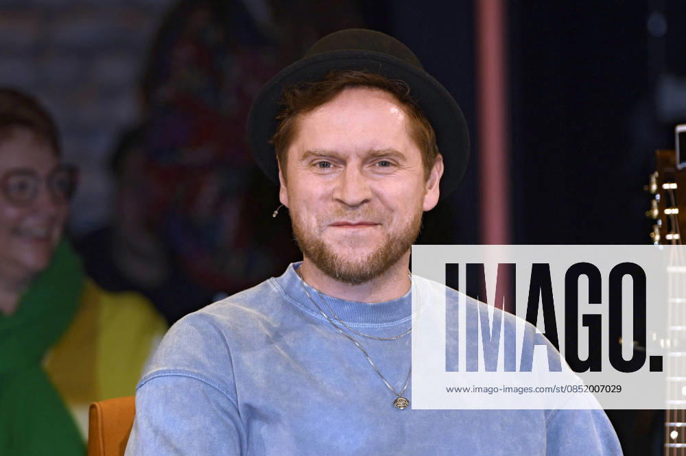 Johannes Oerding at the recording of the RB talk show 3nach9 at Radio Bremen Studio Bremen, 27 03 2026 Foto:xC.xNiehausx xFuturexImagex 3nach9_6323