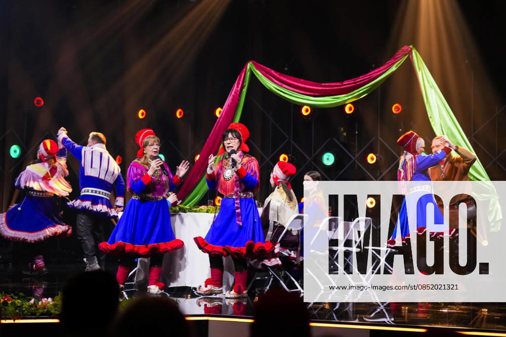 Sami Grand Prix 2016 Kautokeino 20260328 Biret Risten Sara and Ravna Anti Guttorm with Heajat during the final of the Sami Grand Prix SGP, in the sports hall in Kautokeino on Saturday evening Sami Grand Prix is an annual Sami song and joike competition that brings together participants from all over Sapmi, span