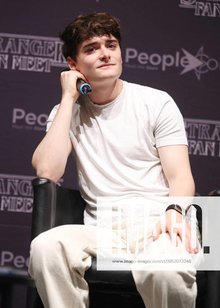 Exclusive Noah Schnapp at the SFM9 Stranger Things Cult Series Convention at the Villepinte Exhibition Center on March 28, 2026 Denis Guignbourg Bestimage Exclusive For Germany call for price SFM9 Stranger Things Cult Series Convention at the Villepinte Exhibition Center on March 28, 2026 Paris France