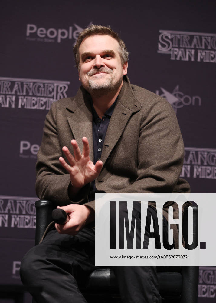 Exclusive David Harbour at the SFM9 Stranger Things Cult Series Convention at the Villepinte Exhibition Center on March 28, 2026 Denis Guignbourg Bestimage Exclusive For Germany call for price SFM9 Stranger Things Cult Series Convention at the Villepinte Exhibition Center on March 28, 2026 Paris France