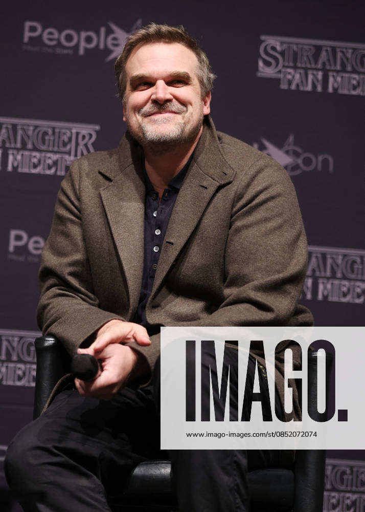 Exclusive David Harbour at the SFM9 Stranger Things Cult Series Convention at the Villepinte Exhibition Center on March 28, 2026 Denis Guignbourg Bestimage Exclusive For Germany call for price SFM9 Stranger Things Cult Series Convention at the Villepinte Exhibition Center on March 28, 2026 Paris France