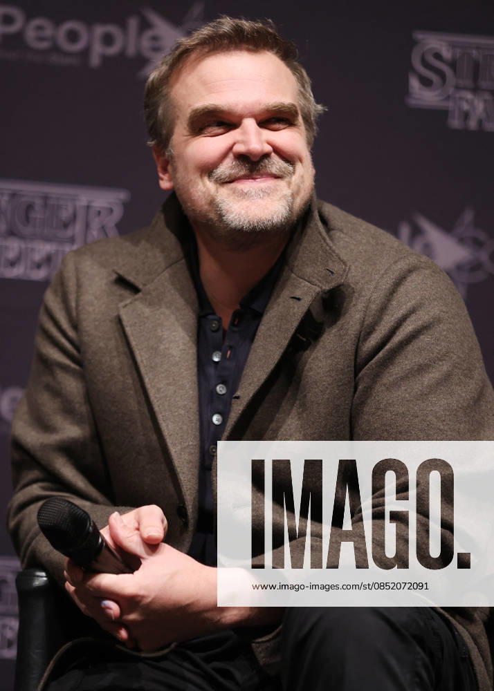 Exclusive David Harbour at the SFM9 Stranger Things Cult Series Convention at the Villepinte Exhibition Center on March 28, 2026 Denis Guignbourg Bestimage Exclusive For Germany call for price SFM9 Stranger Things Cult Series Convention at the Villepinte Exhibition Center on March 28, 2026 Paris France